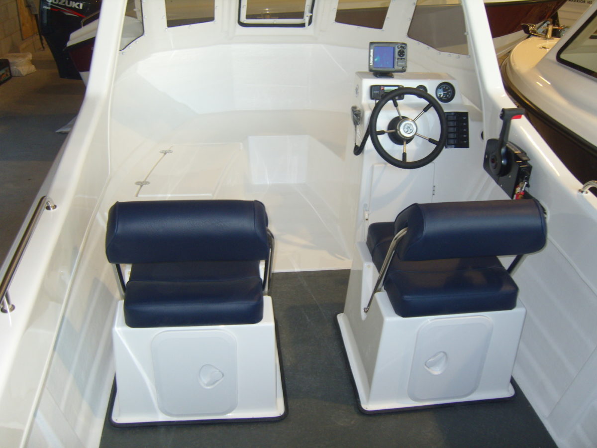 Flip Helm Seat and Seat Storage Box Warrior 165 & 175 Export